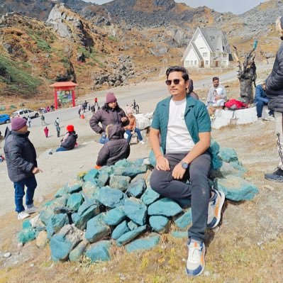 Dreamer | Traveler | Foodie | Tech-savvy | Humanist | ...RTs not endorsement
🚩+🕌+ੴ+⛪= 1🇮🇳