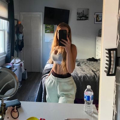 KiannaBooker's profile picture. 