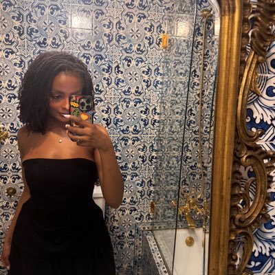 1fy's profile picture. feminist - she/her/hers • whatever is mine, is looking for me