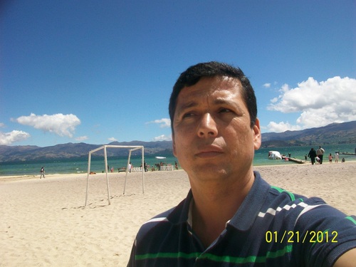 Born in Tulua, Colombia. Construction work live in Bogota and enjoy life opportunities je.carrillo@yahoo.com
