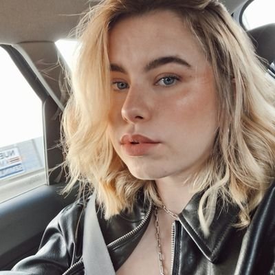 leyreloranca's profile picture. Las croquetas y yo somos BFF
~nineteen~
A Toda Mecha es mi lema de vida✌🏻
Publicidad y RRPP (URJC)
ig: @itsprimavera_