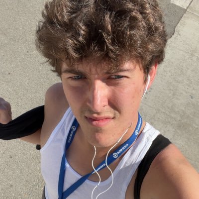 jakeypo00's profile picture. yearns for a lobotomy 18+