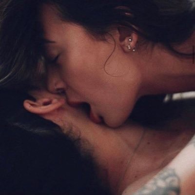 e aí vai querer me dar ou me comer? 😋🫦 DM ABERTA!!! +18 🏳️🌈