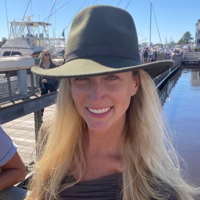 YogaChrissie's profile picture. Athletic trainer, yoga instructor, fitness guru, personal trainer, fitness nutrition, fisher-girl, beach bum, foodie, local it girl. insta: @yogitrainer