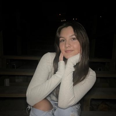 lopez_nata70506's profile picture. 