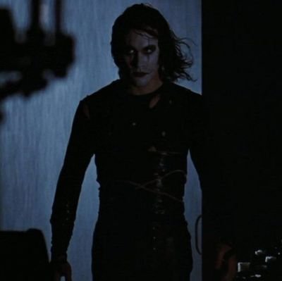 dontrainforever's profile picture. Mai, mai, scorderai l’attimo, la terra che tremò

L’aria si incendiò e poi silenzio.