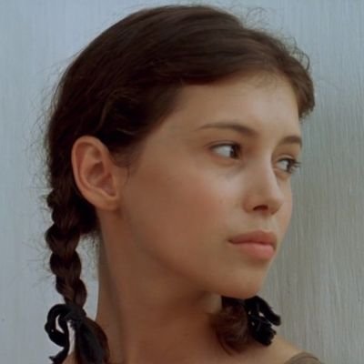 freeadora13's profile picture. 