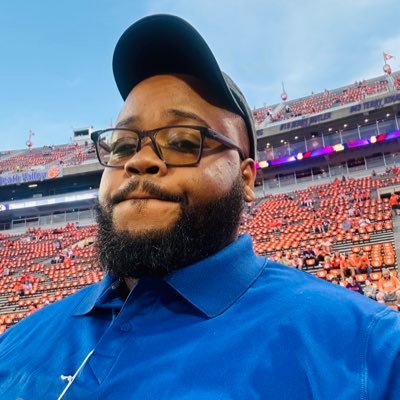 Clemson Alum, American Univ Alum, SC native, NC living...Cold Chilling...that was lame 🇵🇦. Sideline hustling, where your vision board?