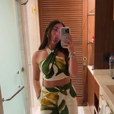 Insta - alexisvarnerr VSCO - alexisvarnerrr TikTok - alexisvarnerrr Depop - alexisvarner