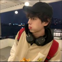 我爱帅哥(男高重开版) (@cyb0555) 's Twitter Profile