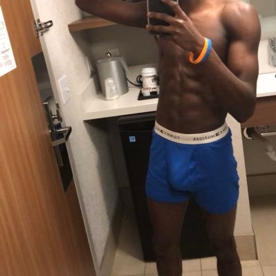 ty_rex_8's profile picture. fun size and discreet Ts lover 🤫 my dm always open