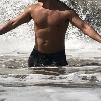 _leostone_'s profile picture. 