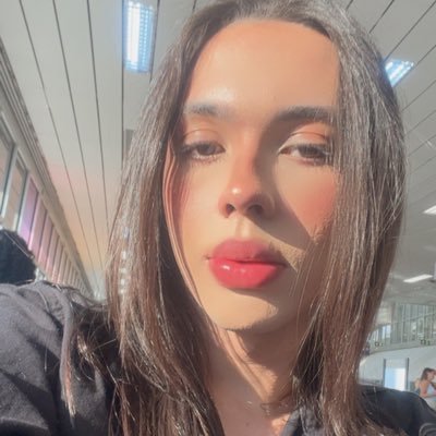 rideforgabs's profile picture. as vezes eu só queria morar no isolation da kali uchis