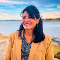 Dr. Demi Kouzounas (@demiforsenate) 's Twitter Profile