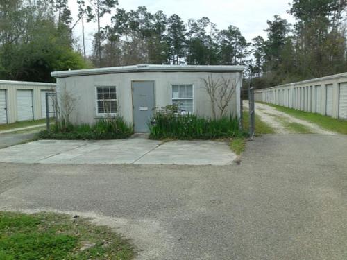 Located on Hwy 434 between I12 and Hwy 190 in Lacombe.
985-882-6100