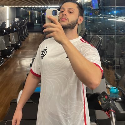 Vendo suplementos para você meter o shape e esquecer que esta triste e tambem sou garoto de programa(programador)