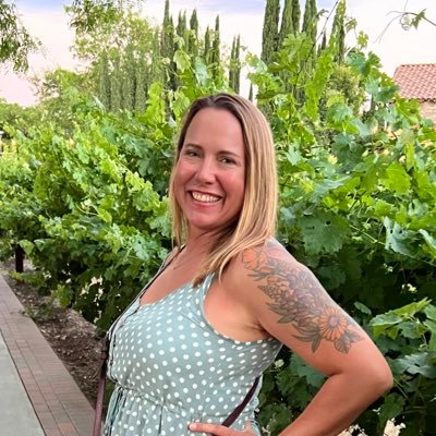 cryssie_anne's profile picture. 