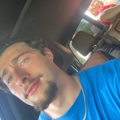 James_Pickard13's profile picture. Lambert Senior