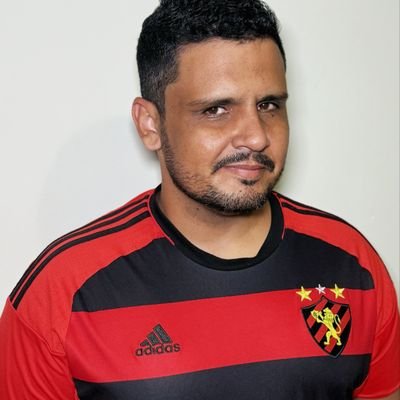 Me chamo Marcio Constantino, radialista e falador de água nas horas vagas.