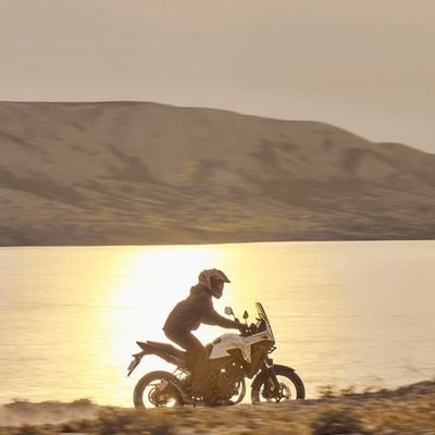 kurotake_0922's profile picture. 心の澄んだ笑顔は、人の心に灯りを灯す…😀
モータースポーツ、音楽、映画、笑顔が大好き🤣
身長180の見た目イカツ目丸坊主👨‍🦲ですが、喋れば心優しいオヤジですので、気軽にヨロシクです🤣
無言フォローは、失礼します😀