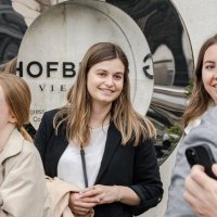 Nina (@ninagisler) Twitter profile photo