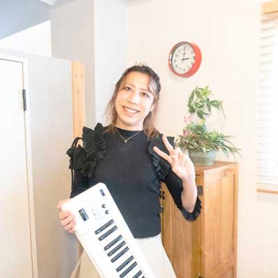 神戸元町の音源制作エスプレッシーヴォ代表兼サウンドクリエイター🎼VTuberさんや配信者の方へ低コストでオリジナルBGMを制作します‼️🍎ご相談はDMくださいね🎵趣味はバイオリン🎻