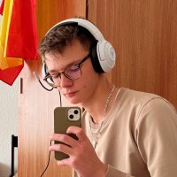 eeZ’i (@eezi_coc) 's Twitter Profile