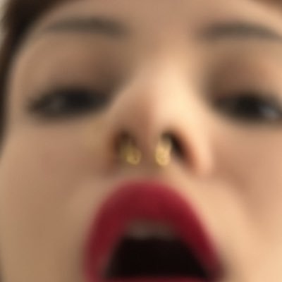 cokgazimvar's profile picture. uh huh her