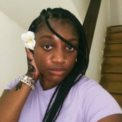 music enthusiast. miscellaneous introspection. 1913. OU Alumna. taurus. 23 . 👩🏾❤️💋👩🏾