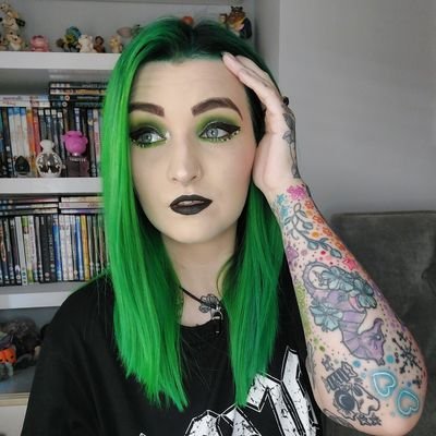 Niome Thomas
South Wales UK 🏴
26 years old
Love crystals, witchcraft and bath bombs. I do love my friends and family because they mean alot to me