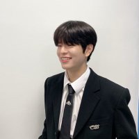 유리 (@sm_qz2) 's Twitter Profile