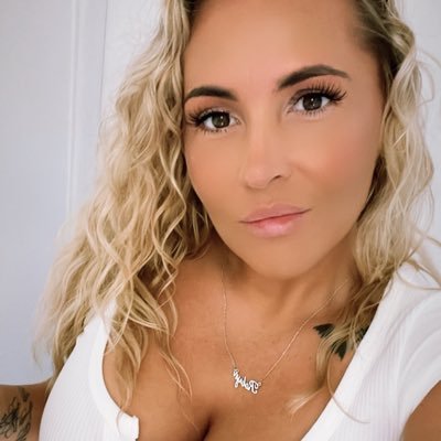 RobynSmoochie's profile picture. 