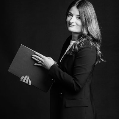 LKavocat's profile picture. Je suis avocate en droit public et en droit de la fonction publique