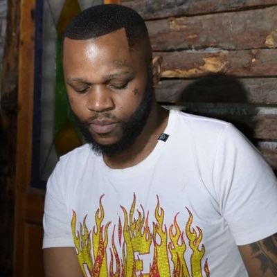 ThakaneMaitse's profile picture. A hustler||Producer||Dj||
Email:Thakanemaitse@gmail.com//

Healthy style is a priority 💯
https://t.co/UjXRq50yX1
amashots Music video 👆👆