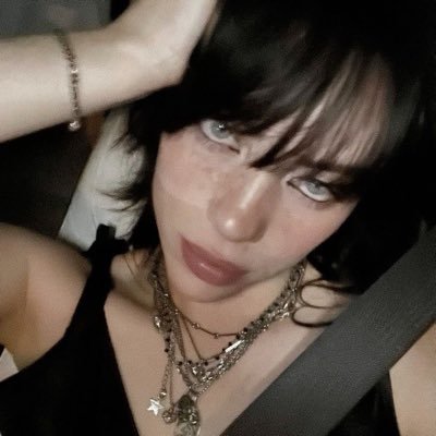 isaidalot's profile picture. życie to chleb, a ja nie toleruję glutenu