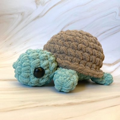 Crochet artist, mother and environmentalist