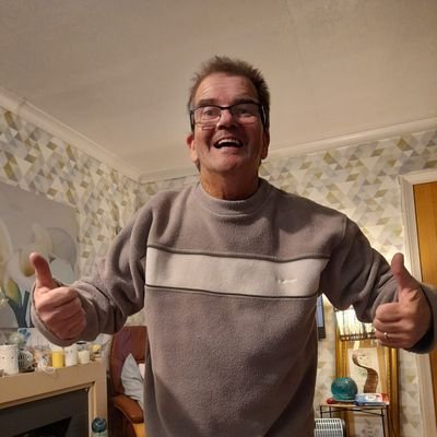 thefenianrossa's profile picture. 