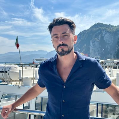 Consultor SEO desde 2017, y contando. Autodidacta. Ex Digital Nomad. Argentino, Messista y Matero. Mis tweets son un blend de SEO, Fútbol, Comida y Viajes.