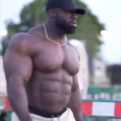 br83131's profile picture. تبادل نودز