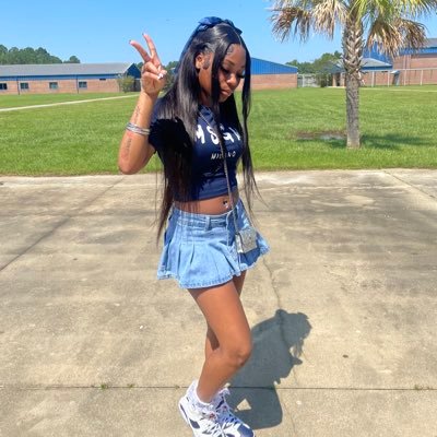 niiyaaaaah's profile picture. ig | niiyaaaah._🫧| 👩🏼‍❤️‍💋‍👩🏼