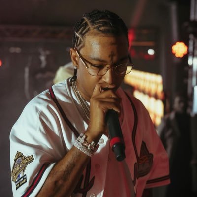 21foryatop's profile picture. free smurk