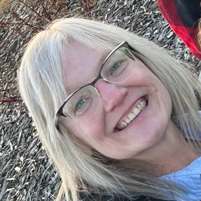 StemArtist's profile picture. Canadian🇨🇦 but also American🇺🇸. Dogs but also cats; especially elephants and birds. Math, music, literature, food, skies STEMArtist@bsky.social