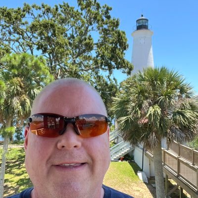 tmschnegg's profile picture. 