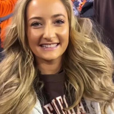 AmandaLill3450's profile picture. be at peace with everyone love God and be kind to all..