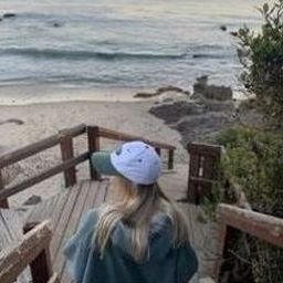 SesesnQ3v's profile picture. 