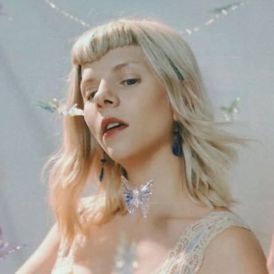 priv alt: @softerscars ミ★ aurora + yeule + jb + magbay ✰ made of fire burning through ❀ seeing aurora 2/10/24