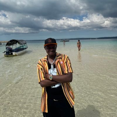 Bigfizz_'s profile picture. Serial Entrepreneur | owner @fizzbuzzup | CEO @fizzautosNG | Building @Fizzpay