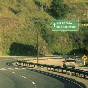 Perfil dedicado a mostrar as mazelas e problemas
persistentes de uma rodovia federal privatizada em 2014 e reprivatizada em 2024 (EPR Via Mineira).