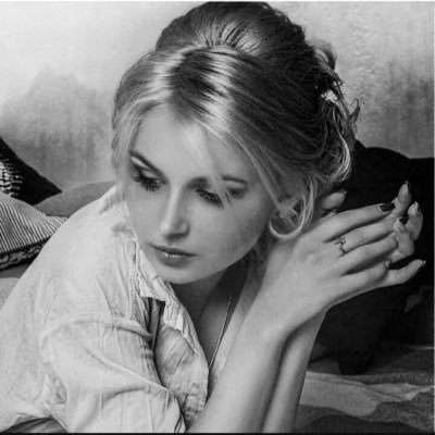 nasim8__'s profile picture. جميعنا عابرون !