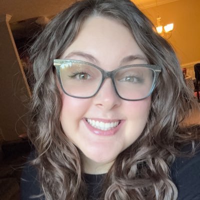 AnistinArvin's profile picture. Wife 🤍 Twenty-Two 🌸 Jesus Loving 📖